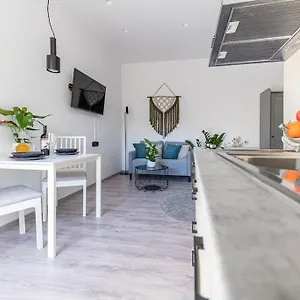Elegant Fully Equipped Near Centre Διαμέρισμα